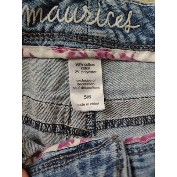 Maurice's Cut Off Embroidered Women's Blue Denim Jean  Shorts Size 5/6 Cuffed - Picture 3 of 6